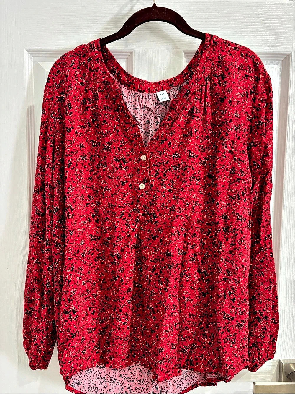 Old Navy Animal Print Blouse in Red & Black Size XL Like New